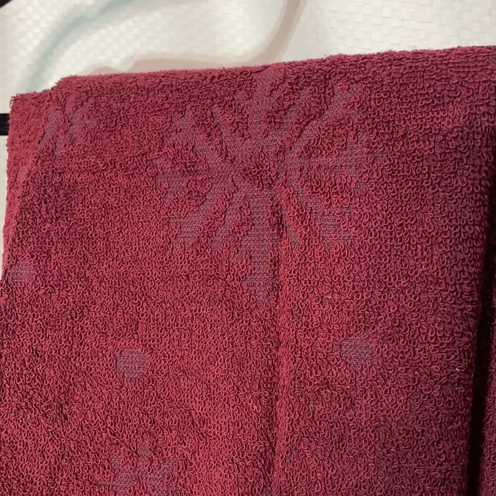 Santens burgundy deep red bath towel hand towel combo in snow pine claret NWT